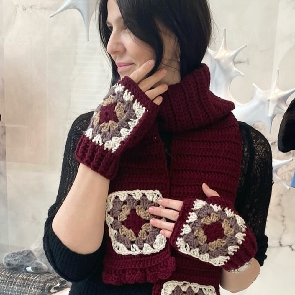 Red and Brown Knitted Gloves with Cozy Design